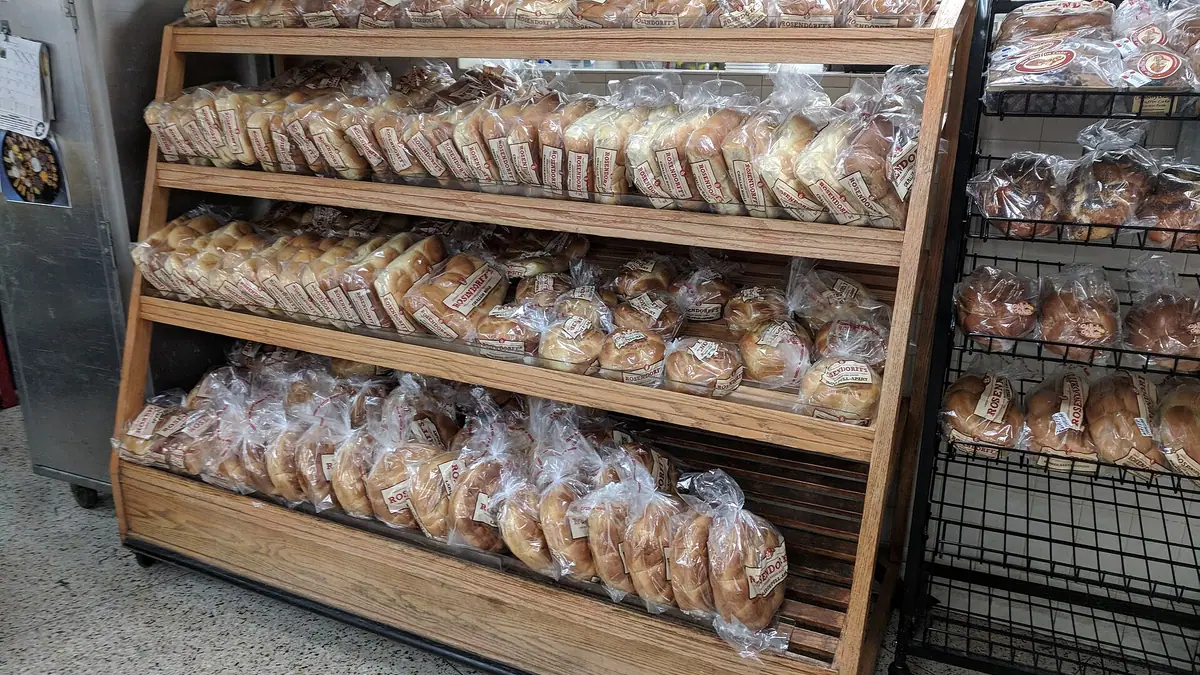 Cynthia's – bakery in Middlewich town centre